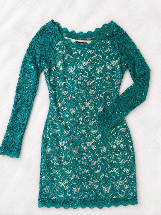Sequin Hearts Dresses & Skirts - Sequin Hearts Emerald Green Lace Bodycon Dress Medium | Long Sleeve Cocktail